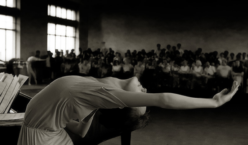 Leslie Jonas (foreground), 1980, The Boston Ballet Company, Ballet class, Beijing, China