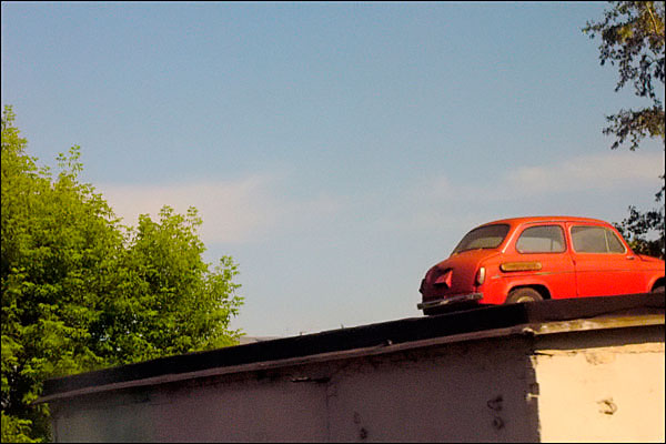 18-Car-on-roof