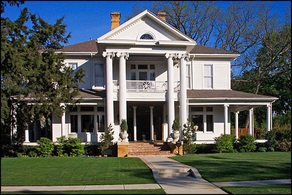 White-house-corner