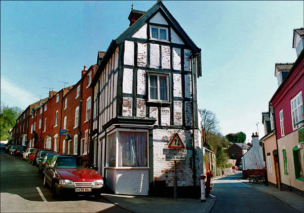 Ellesmere village