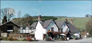 West Arms Hotel Llanarmon
